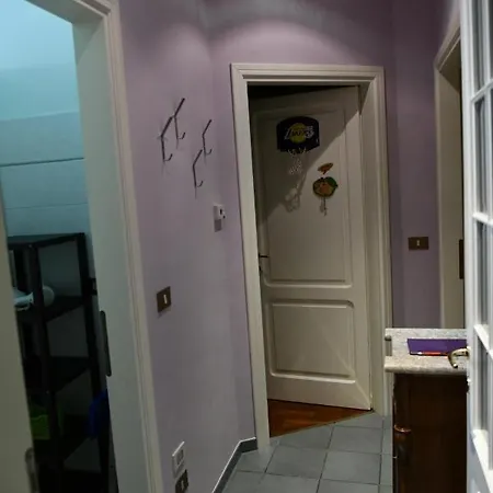 アパート Magia D'estate スルモナ